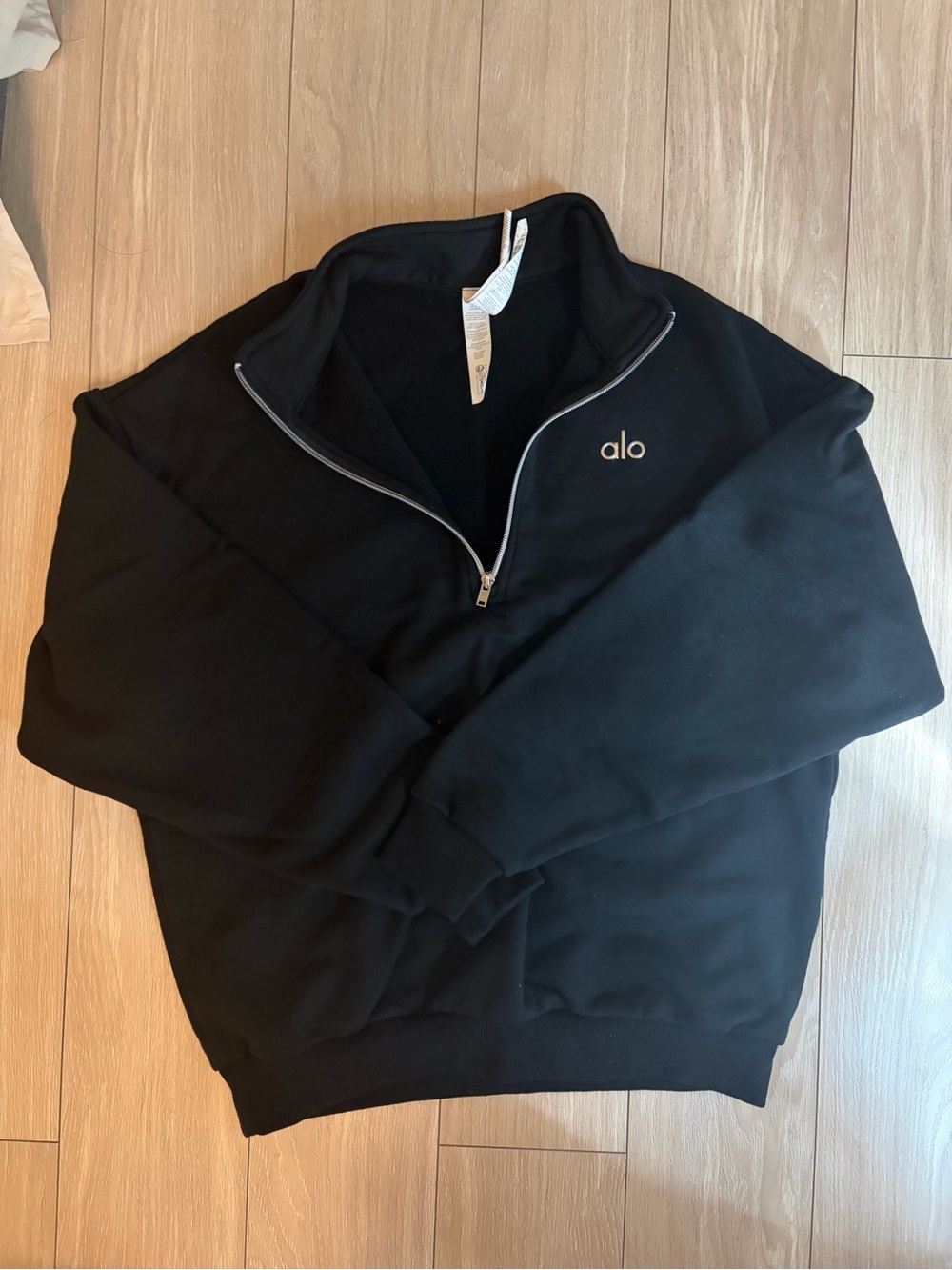 ALO Yoga Accolade Half-Zip Pullover Sweatshirt